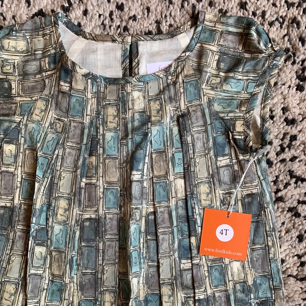ferd Beautiful Girls Dress size 4T NWT!!! 🌻